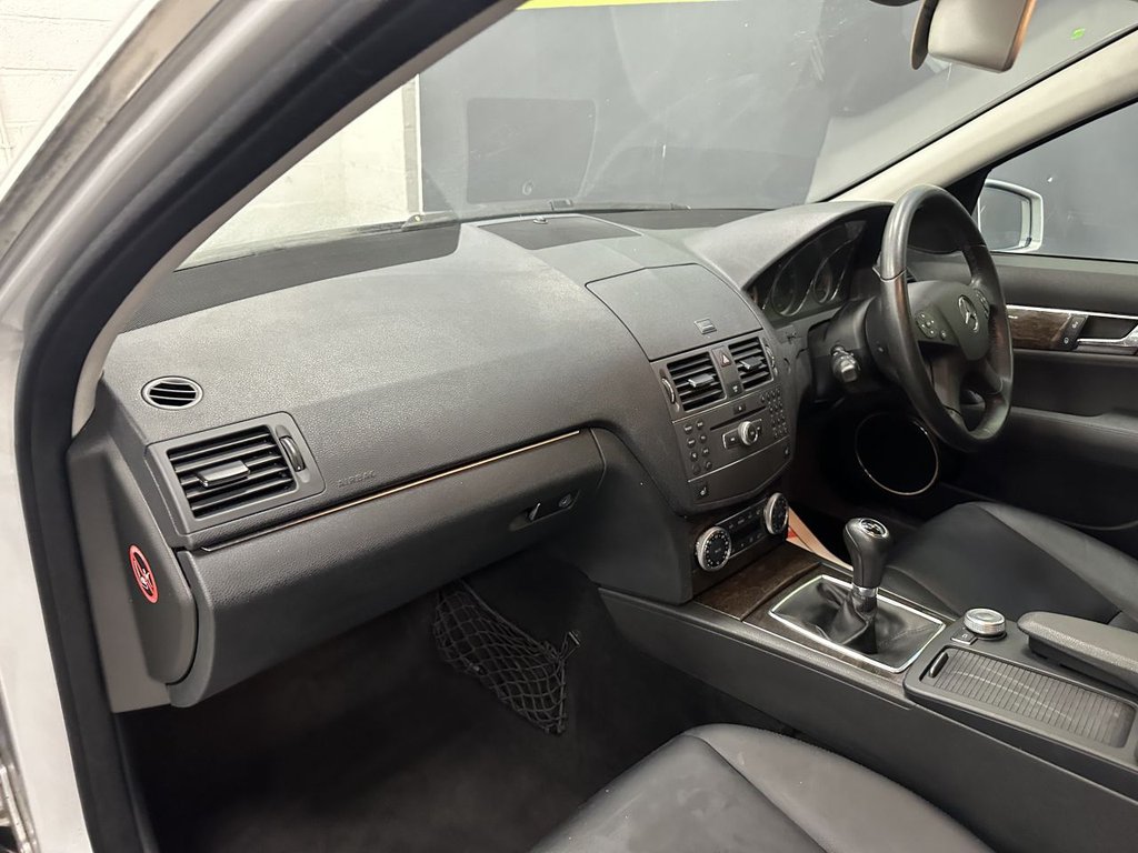 Used Mercedes-Benz C Class 2010 for sale - 76376314: Photo 39