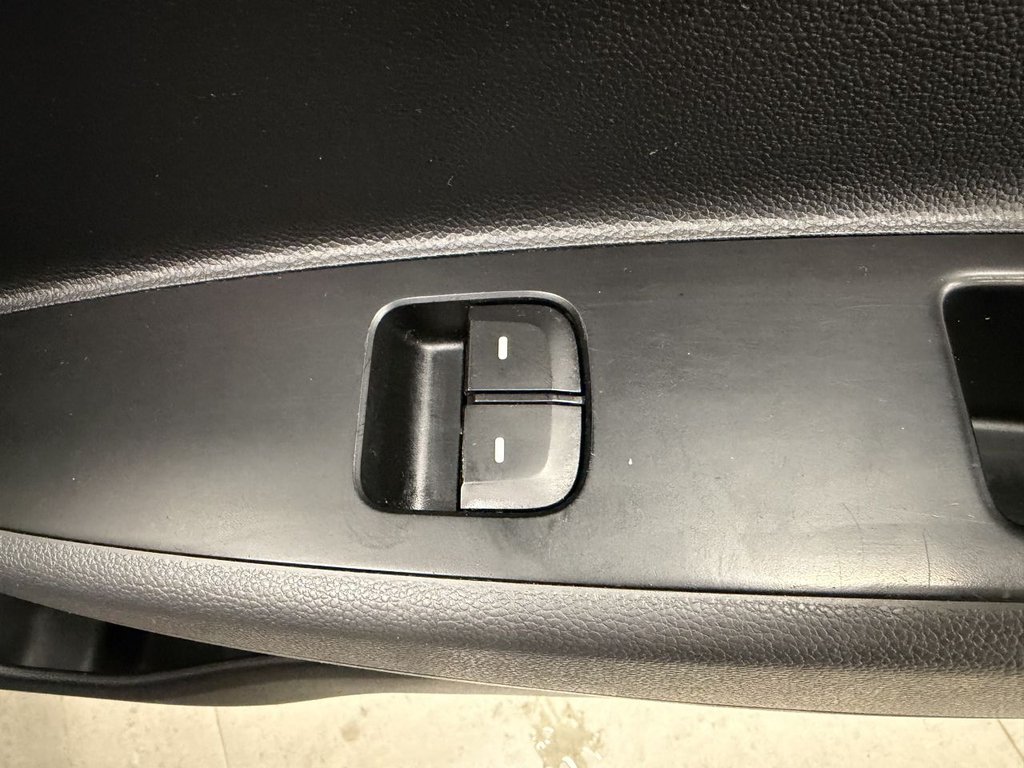 Used Hyundai i10 2017 for sale - 78167376: Photo 13