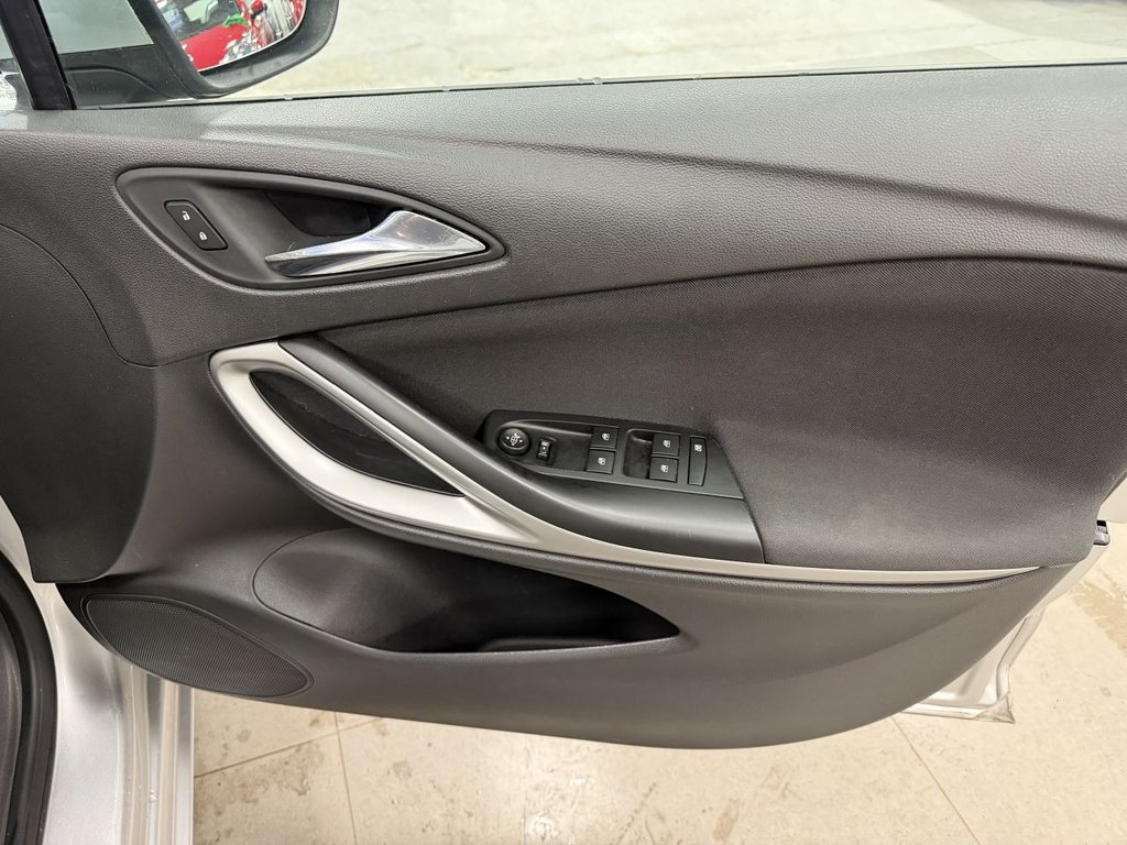 Used Vauxhall Astra 2017 for sale - 78083055: Photo 14