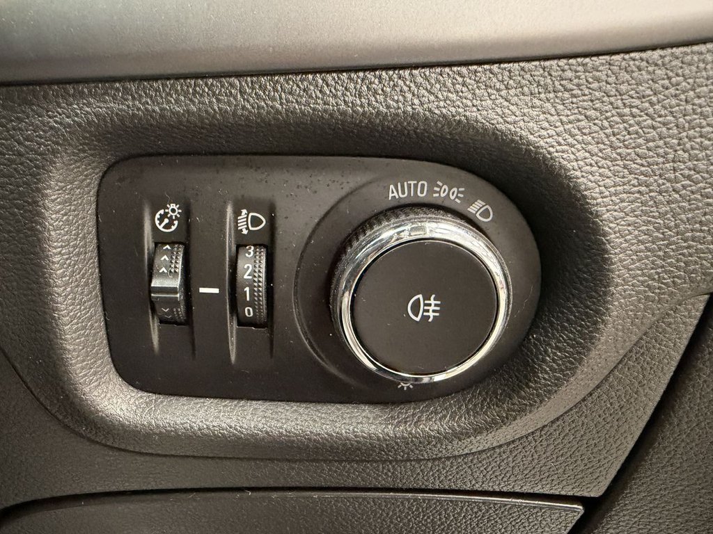 Used Vauxhall Astra 2017 for sale - 78083055: Photo 16