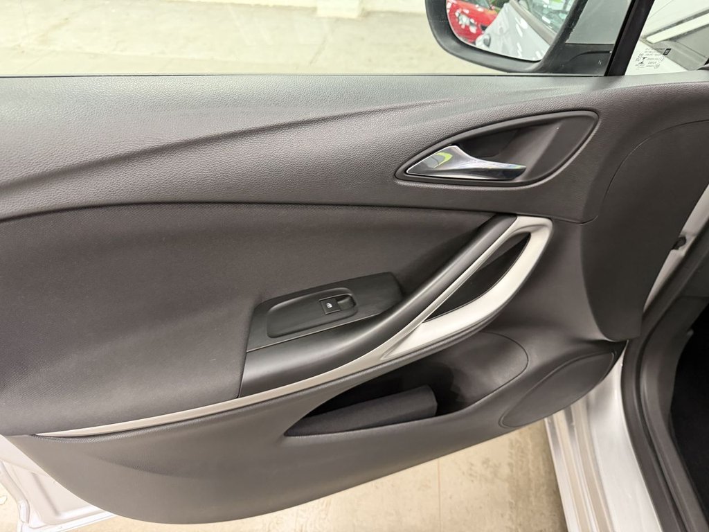 Used Vauxhall Astra 2017 for sale - 78083055: Photo 28