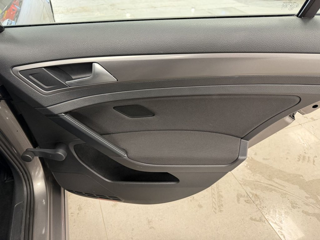 Used Volkswagen Golf 2014 for sale - 78002509: Photo 32