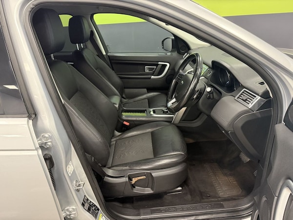 Used Land Rover Discovery Sport 2018 for sale - 76312872: Photo 17