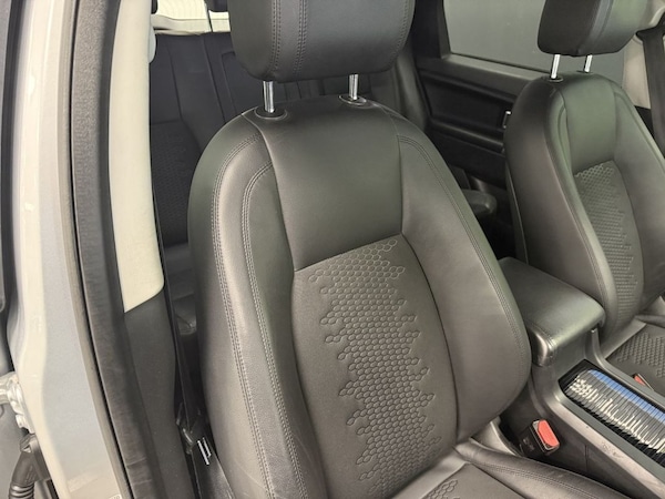 Used Land Rover Discovery Sport 2018 for sale - 76312872: Photo 18