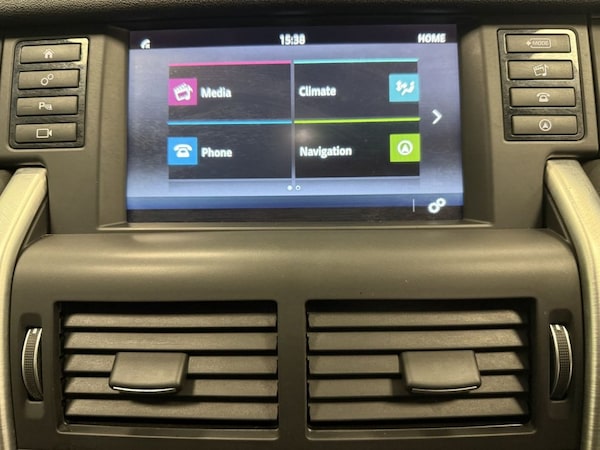Used Land Rover Discovery Sport 2018 for sale - 76312872: Photo 26