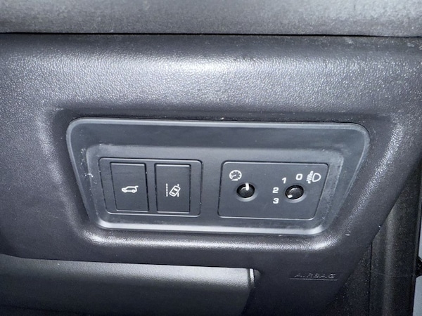 Used Land Rover Discovery Sport 2018 for sale - 76312872: Photo 33
