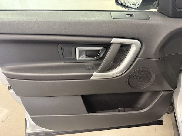 Used Land Rover Discovery Sport 2018 for sale - 76312872: Photo 34