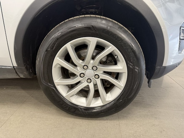 Used Land Rover Discovery Sport 2018 for sale - 76312872: Photo 43