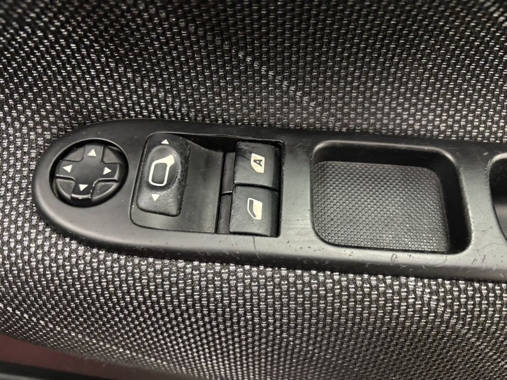 Used Peugeot 207 2009 for sale - 77534761: Photo 14