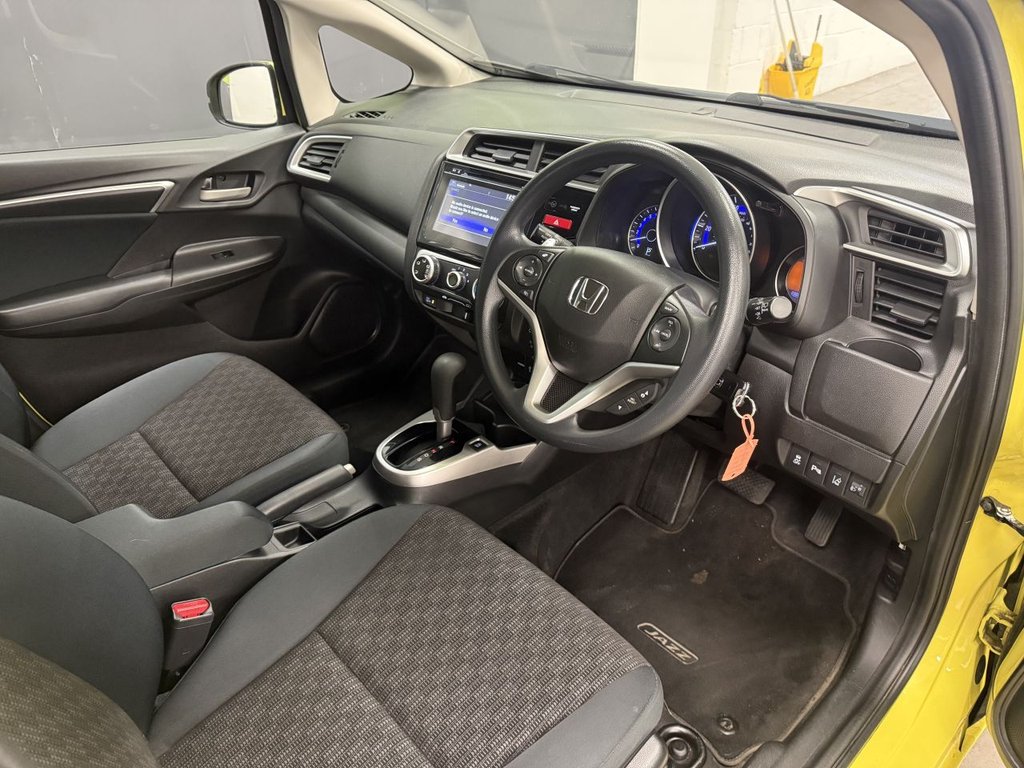 Used Honda Jazz 2016 for sale - 76962682: Photo 16