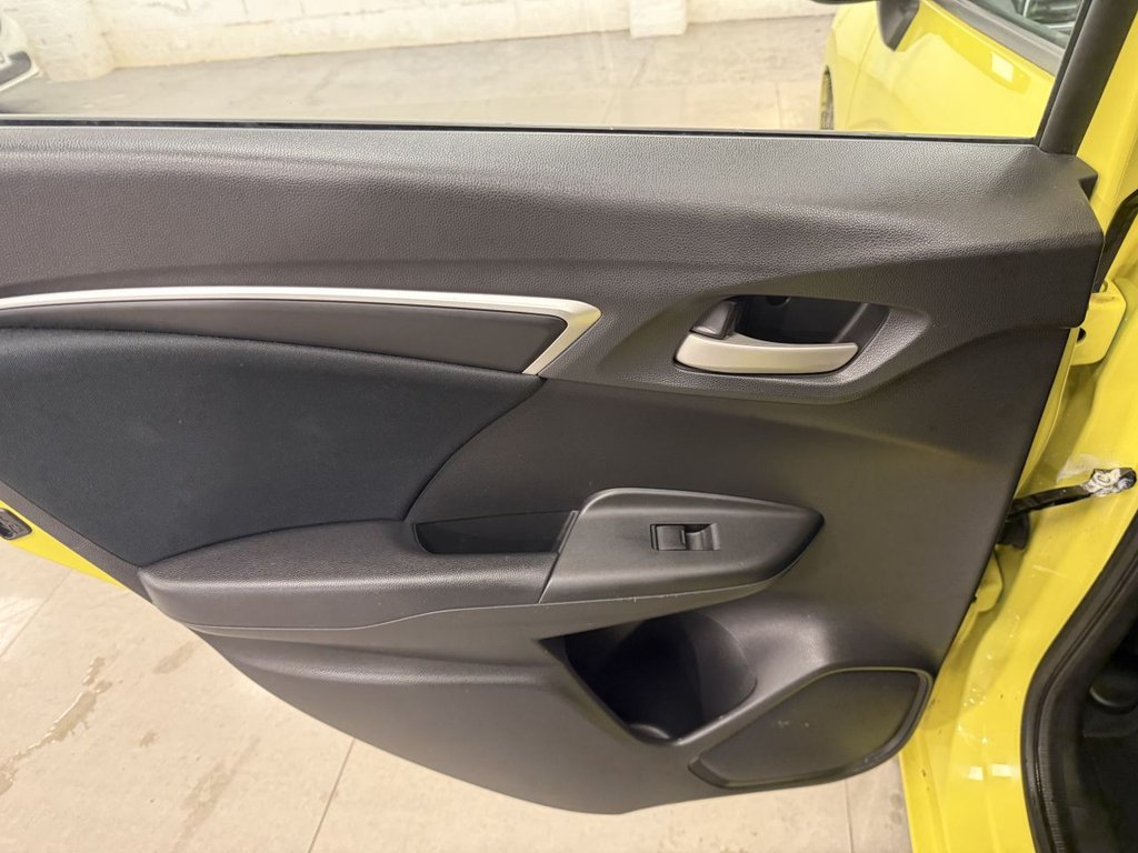 Used Honda Jazz 2016 for sale - 76962682: Photo 40