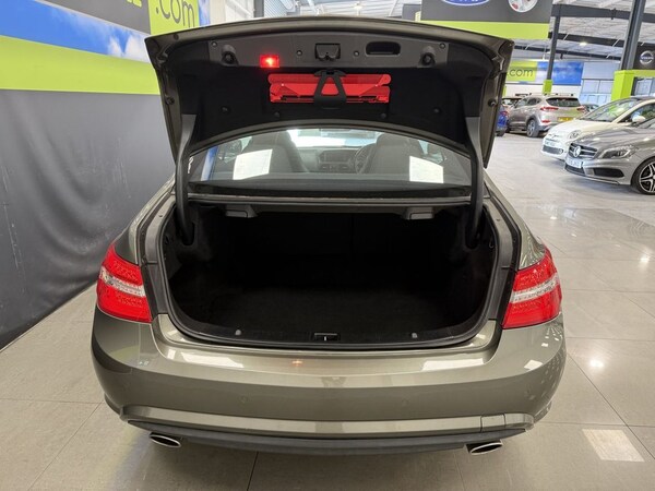 Used Mercedes-Benz E-Class 2010 for sale - 75692756: Photo 12