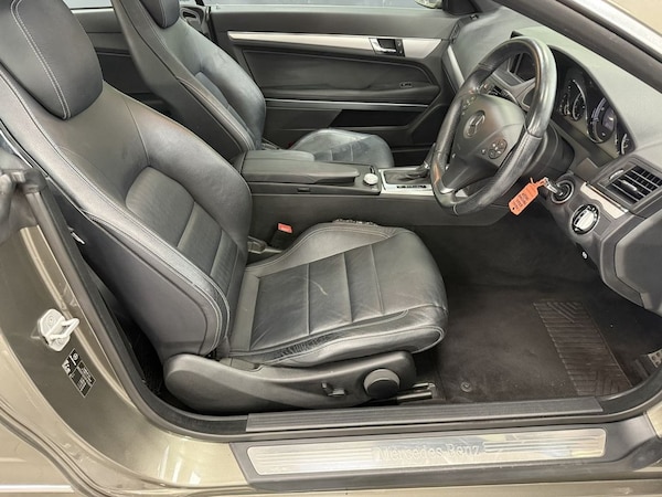 Used Mercedes-Benz E-Class 2010 for sale - 75692756: Photo 18