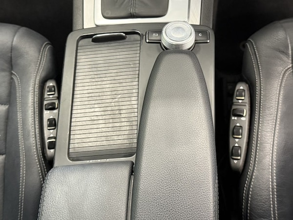 Used Mercedes-Benz E-Class 2010 for sale - 75692756: Photo 32