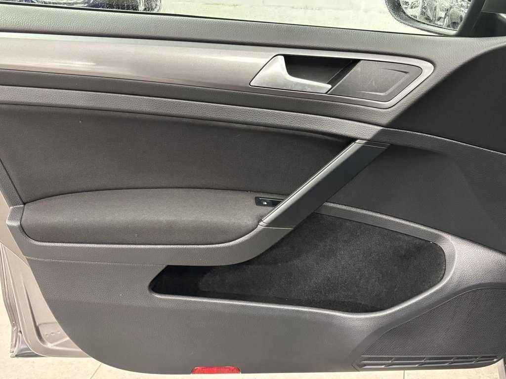 Used Volkswagen Golf 2016 for sale - 76751378: Photo 31