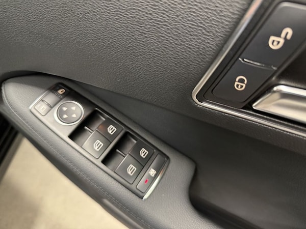 Used Mercedes-Benz E-Class 2012 for sale - 76223862: Photo 13