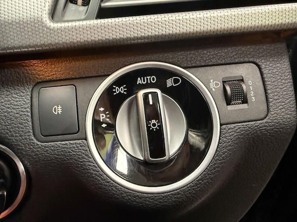 Used Mercedes-Benz E-Class 2012 for sale - 76223862: Photo 29