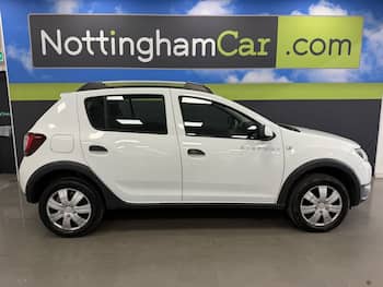Used Dacia Sandero Stepway 2016 for sale - 79764595: Photo