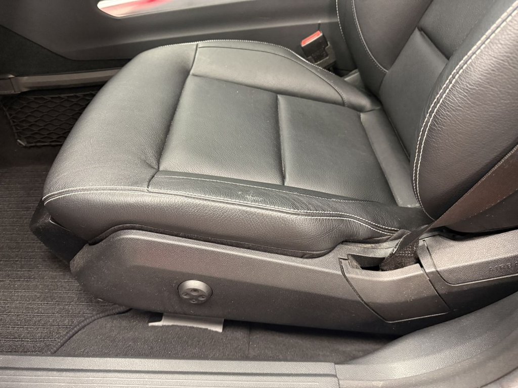 Used Mercedes-Benz E Class 2015 for sale - 76962702: Photo 25