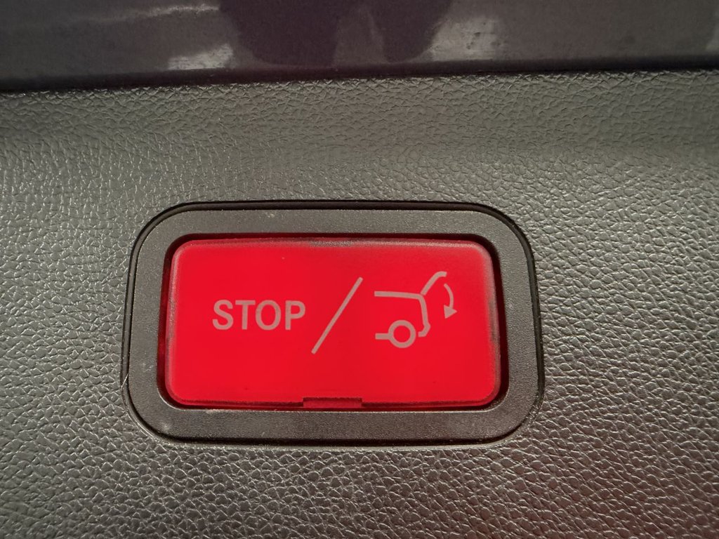 Used Mercedes-Benz E Class 2015 for sale - 76962702: Photo 46