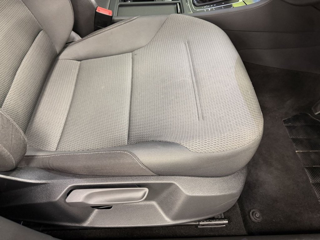 Used Volkswagen Golf 2019 for sale - 78082589: Photo 22