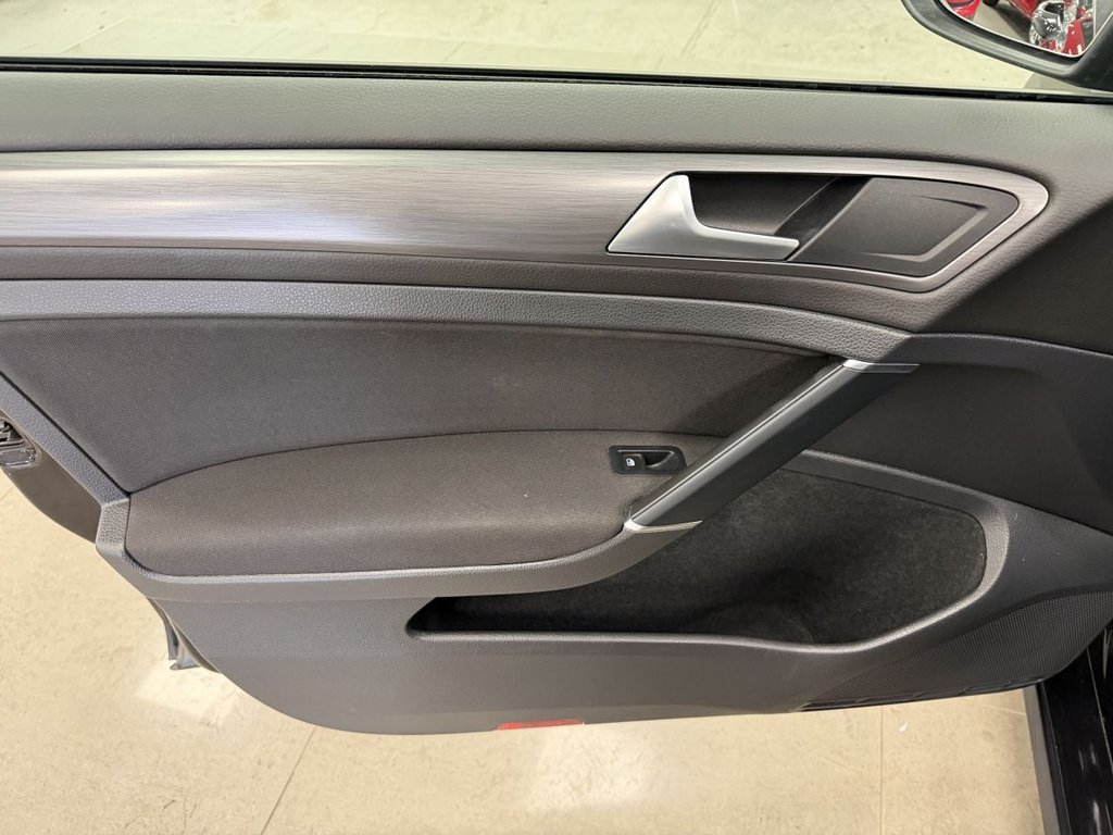 Used Volkswagen Golf 2019 for sale - 78082589: Photo 30