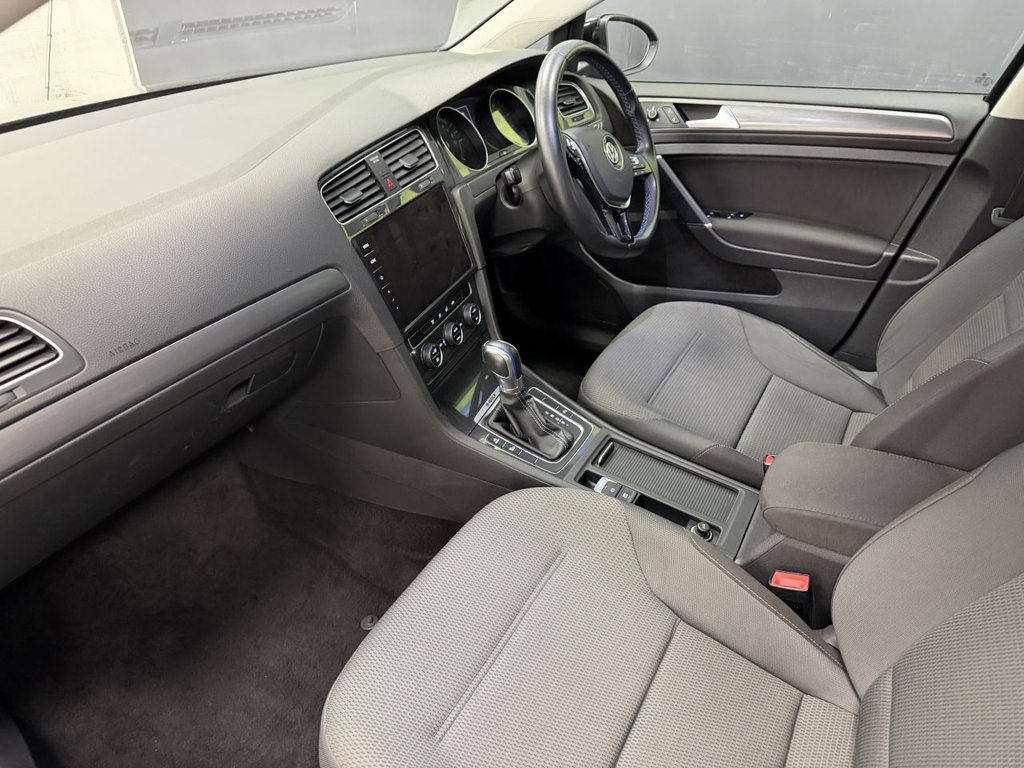 Used Volkswagen Golf 2019 for sale - 78082589: Photo 31