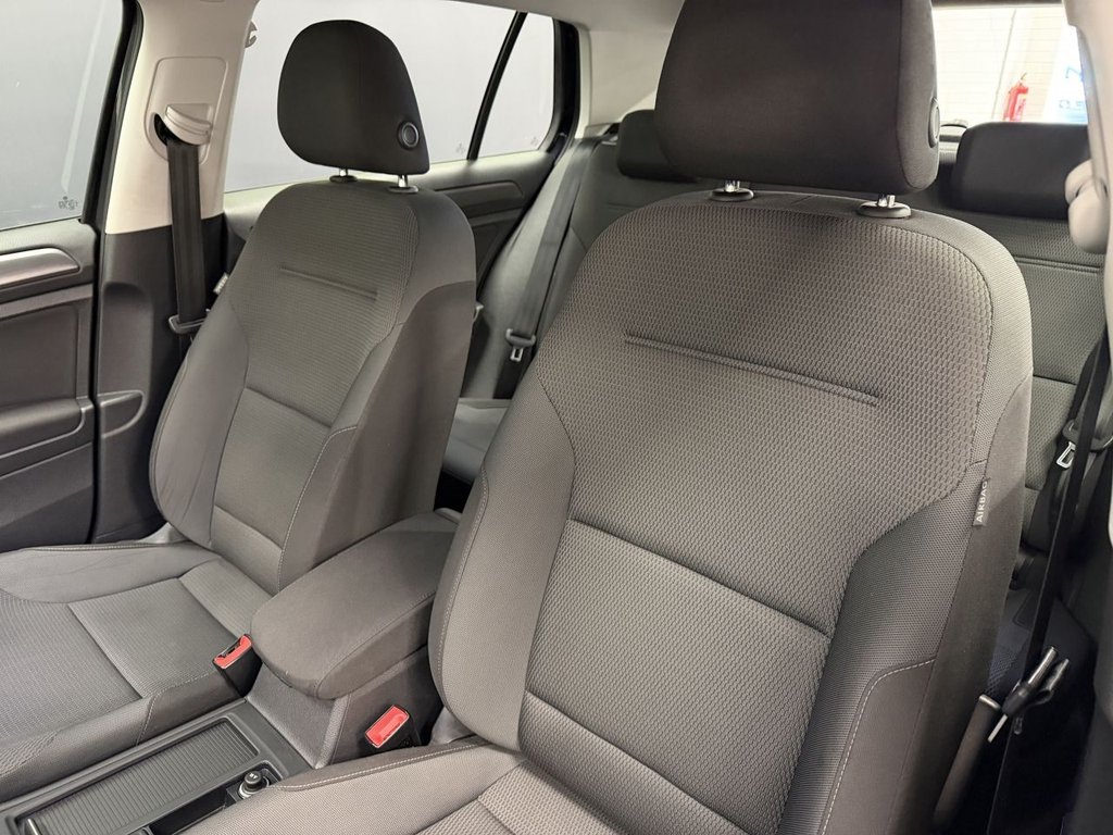 Used Volkswagen Golf 2019 for sale - 78082589: Photo 32