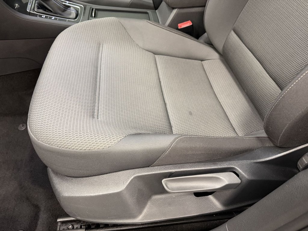 Used Volkswagen Golf 2019 for sale - 78082589: Photo 33