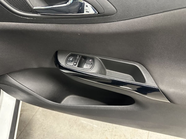 Used Vauxhall Corsa Van 2016 for sale - 74117557: Photo 10