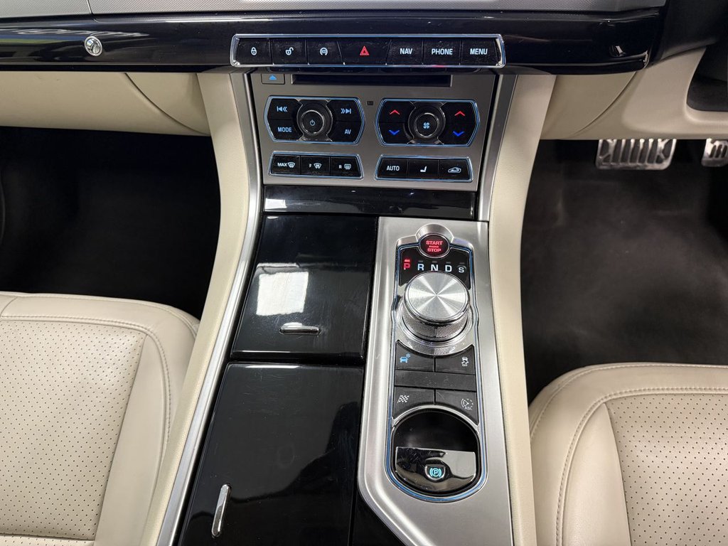 Used Jaguar XF 2012 for sale - 77341453: Photo 31