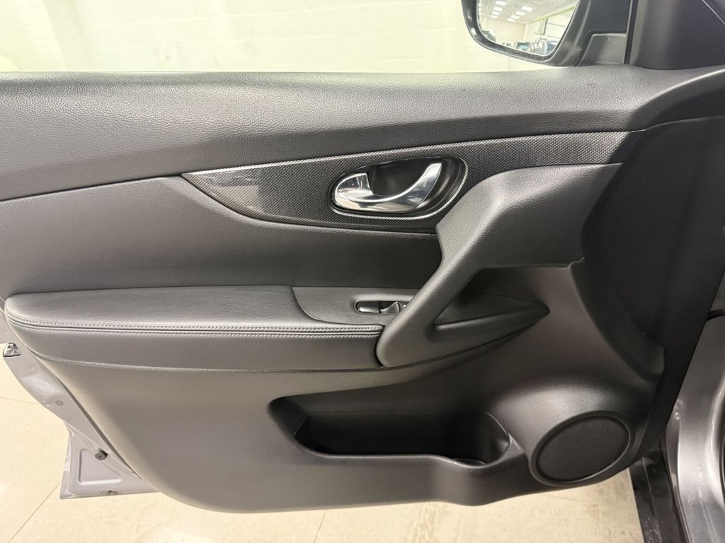 Used Nissan X-Trail 2016 for sale - 77065081: Photo 33