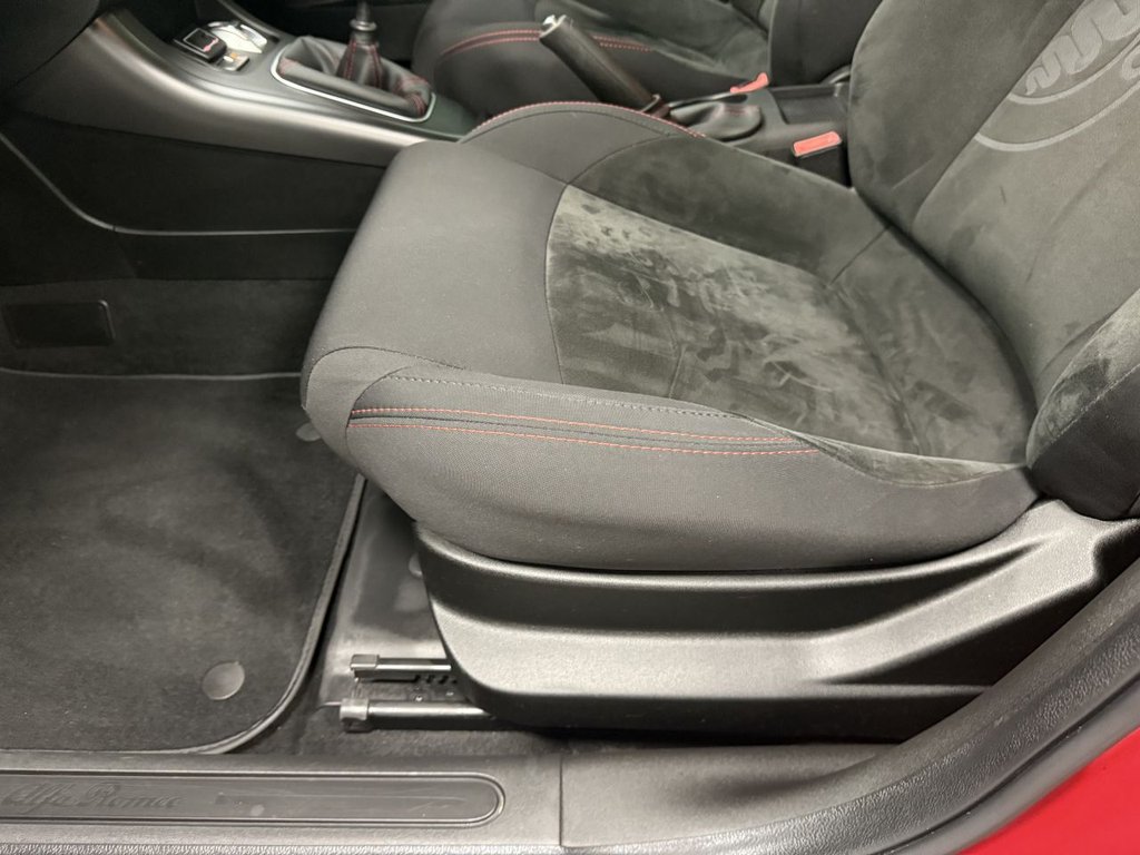 Used Alfa Romeo Giulietta 2015 for sale - 76563339: Photo 34