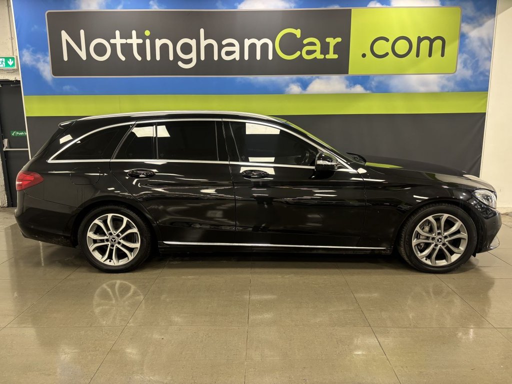 Used Mercedes-Benz C Class 2014 for sale - 77557664: Photo 4