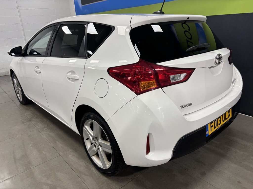 Used Toyota Auris 2013 for sale - 77477654: Photo 8