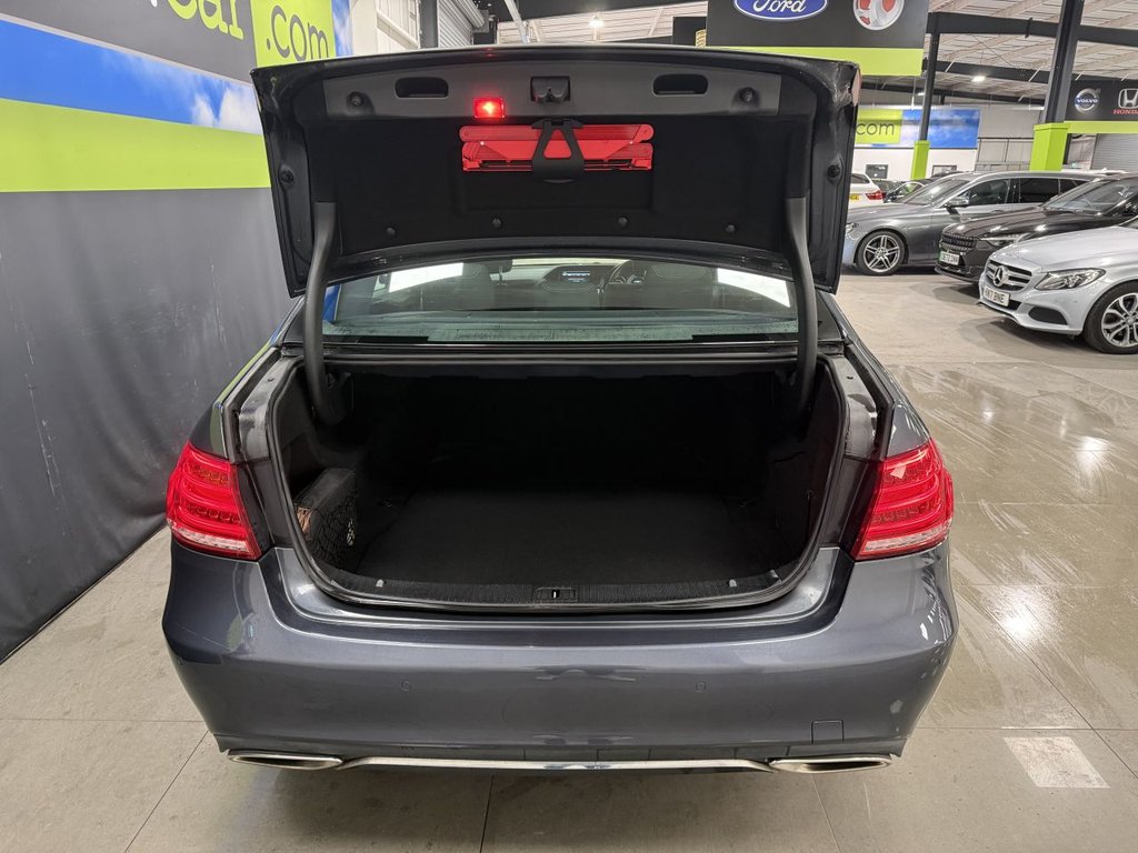 Used Mercedes-Benz E Class 2013 for sale - 76962488: Photo 12