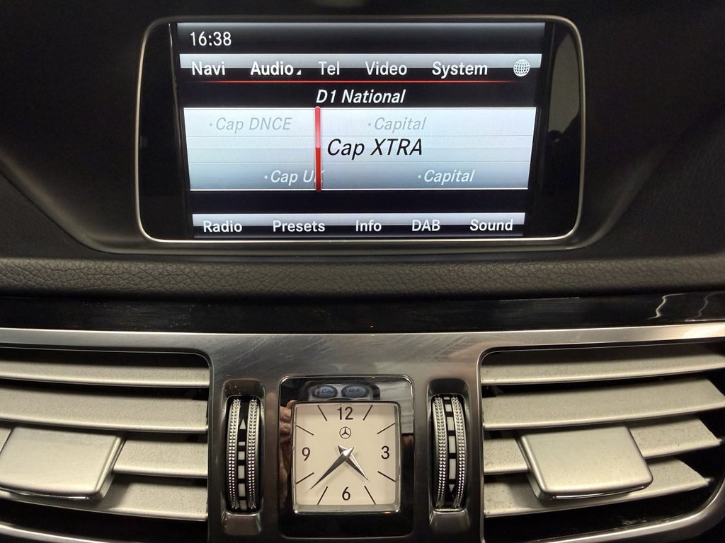 Used Mercedes-Benz E Class 2013 for sale - 76962488: Photo 30