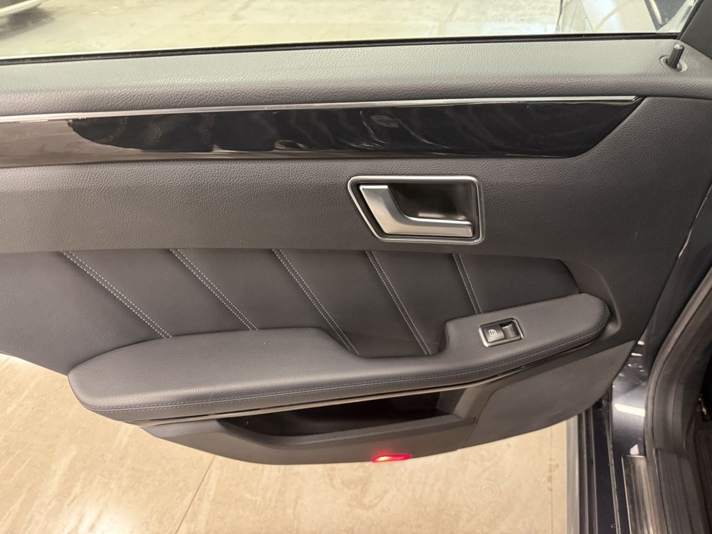 Used Mercedes-Benz E Class 2013 for sale - 76962488: Photo 40