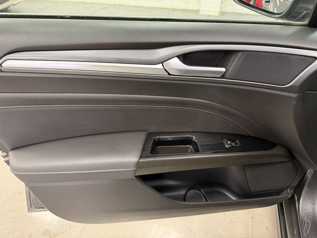 Used Ford Mondeo 2015 for sale - 78110324: Photo 30