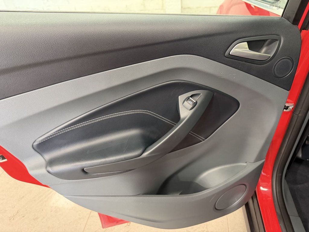 Used Ford C-Max 2014 for sale - 78200919: Photo 38