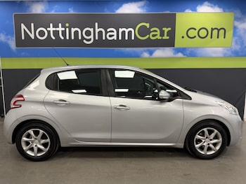 Used Peugeot 208 2013 for sale - 78682547: Photo