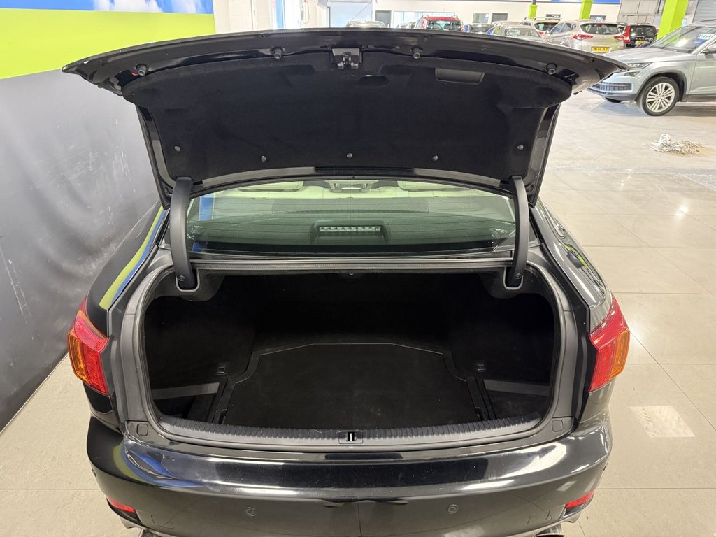 Used Lexus IS 2011 for sale - 76385838: Photo 11