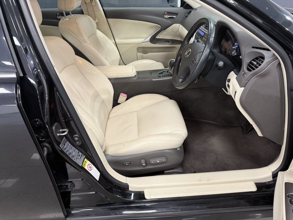 Used Lexus IS 2011 for sale - 76385838: Photo 16