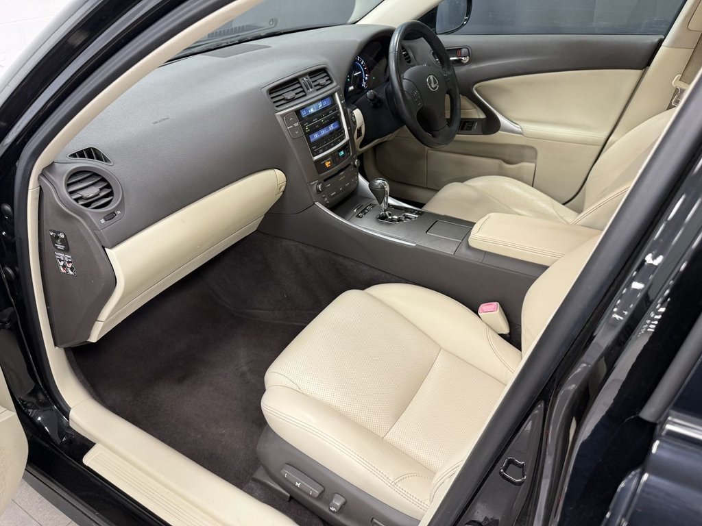 Used Lexus IS 2011 for sale - 76385838: Photo 28