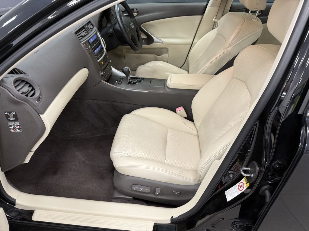 Used Lexus IS 2011 for sale - 76385838: Photo 29