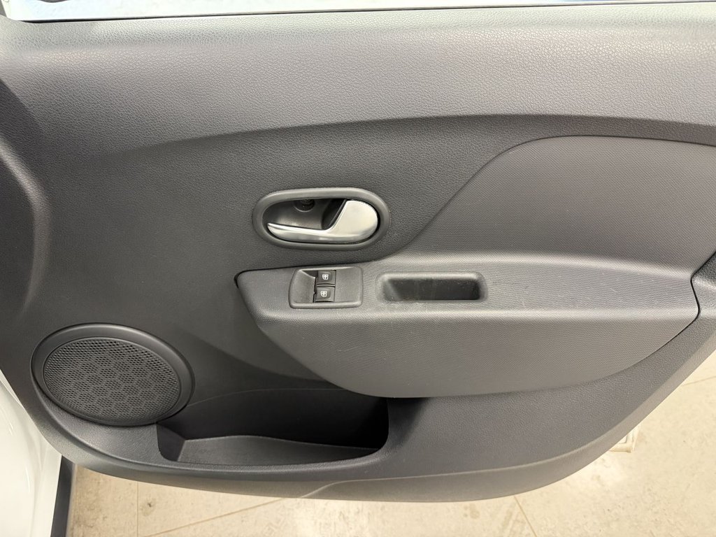 Used Dacia Sandero Stepway 2017 for sale - 78200300: Photo 14