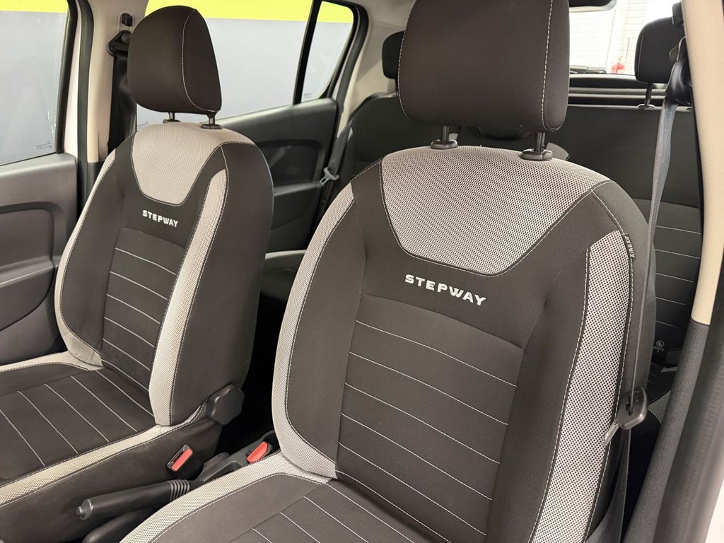 Used Dacia Sandero Stepway 2017 for sale - 78200300: Photo 25