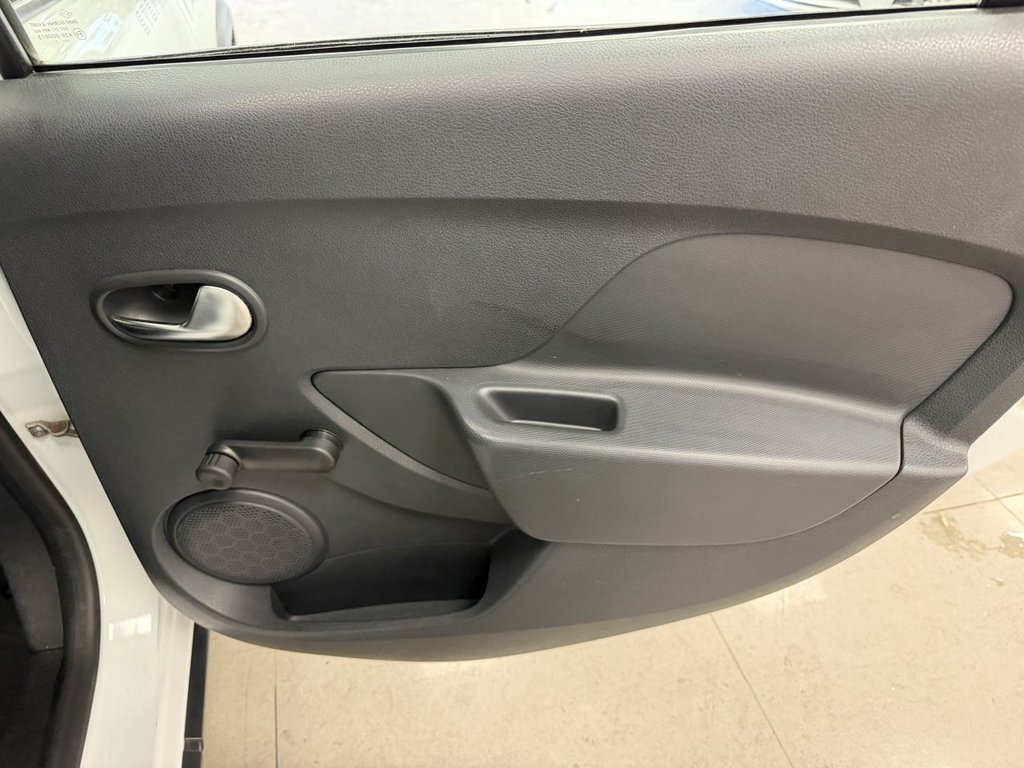 Used Dacia Sandero Stepway 2017 for sale - 78200300: Photo 27