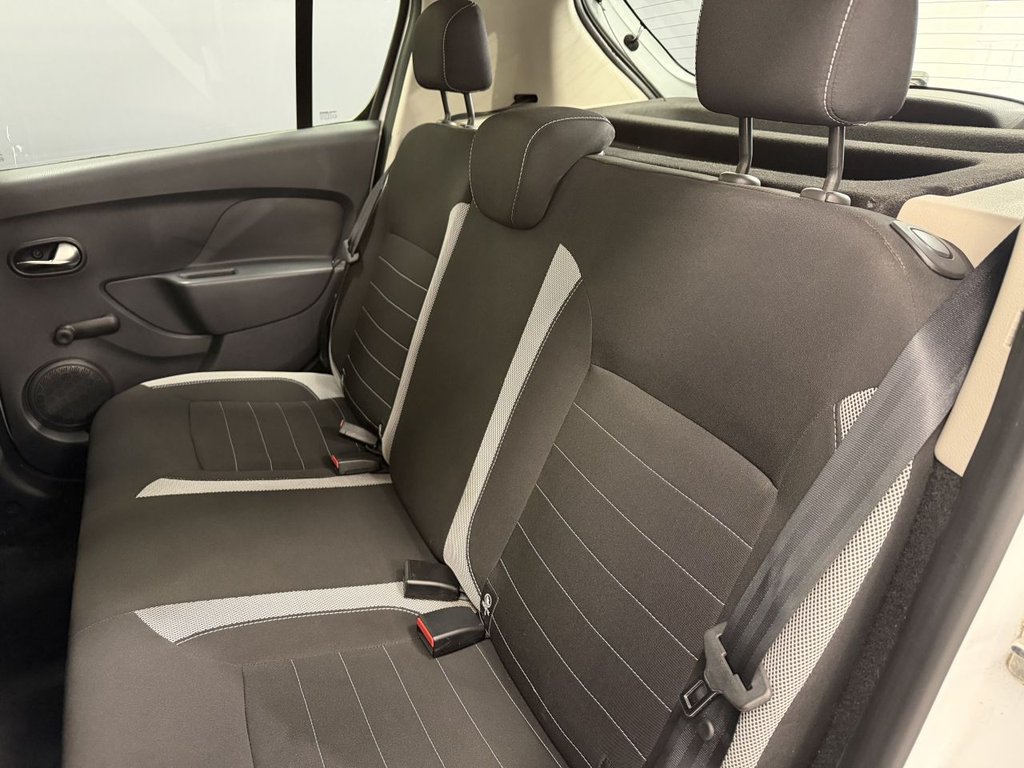 Used Dacia Sandero Stepway 2017 for sale - 78200300: Photo 30