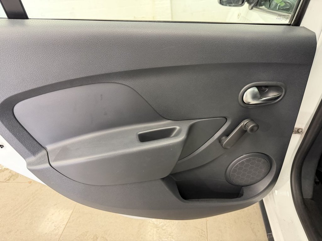 Used Dacia Sandero Stepway 2017 for sale - 78200300: Photo 31